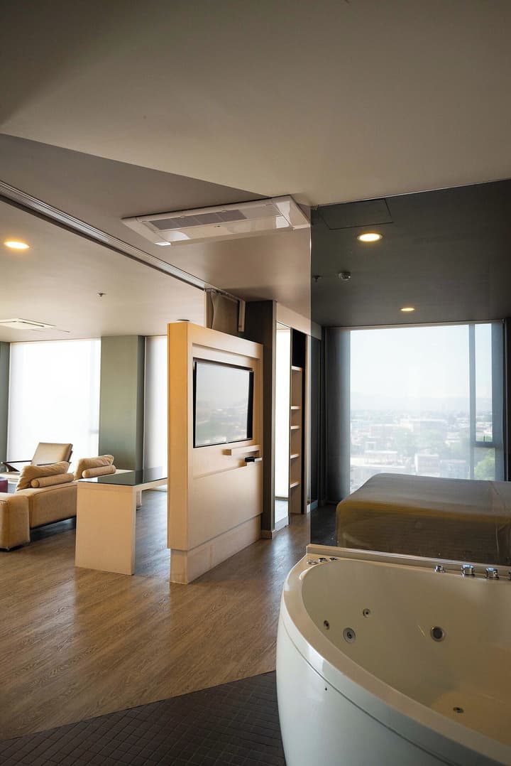 Hotel Black Tower Premium