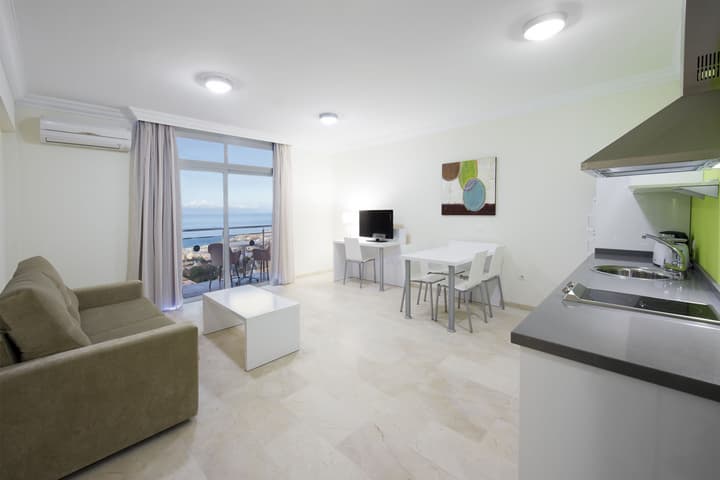 Kn Aparthotel Panoramica Heights