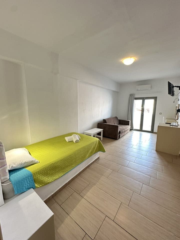 Hotel Omiros