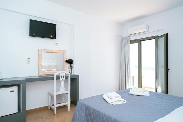 Hotel Omiros