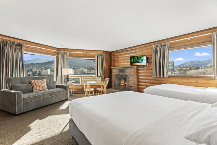 Discovery Lodge