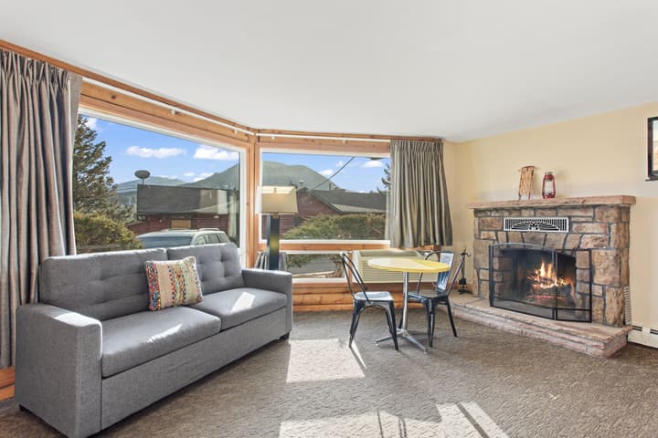 Discovery Lodge