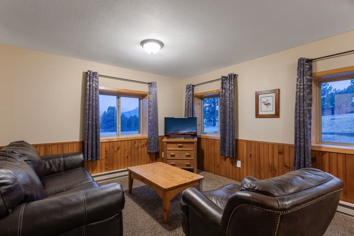 Discovery Lodge