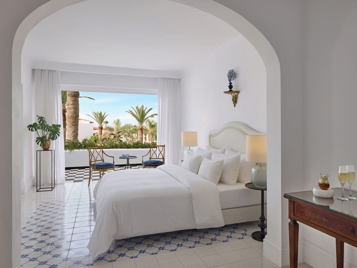 Caramel, A Resort to Live