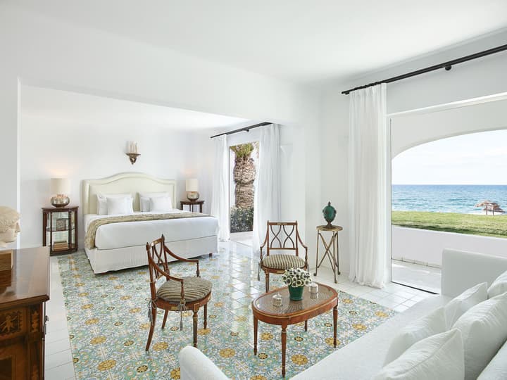 Caramel, A Resort to Live
