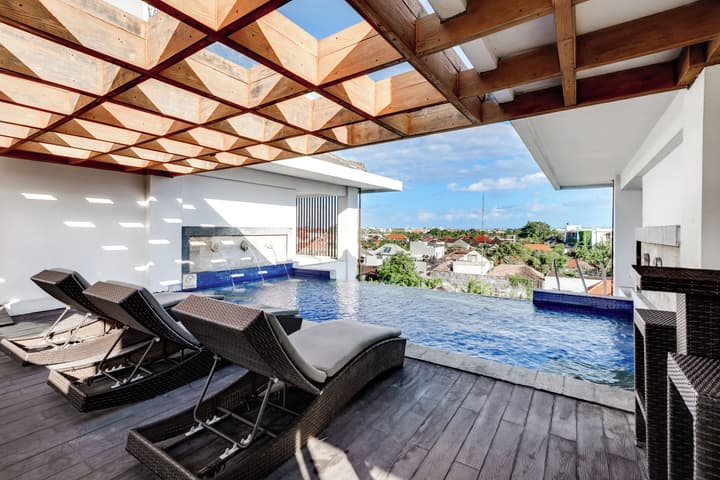 HARRIS Hotel Seminyak Bali
