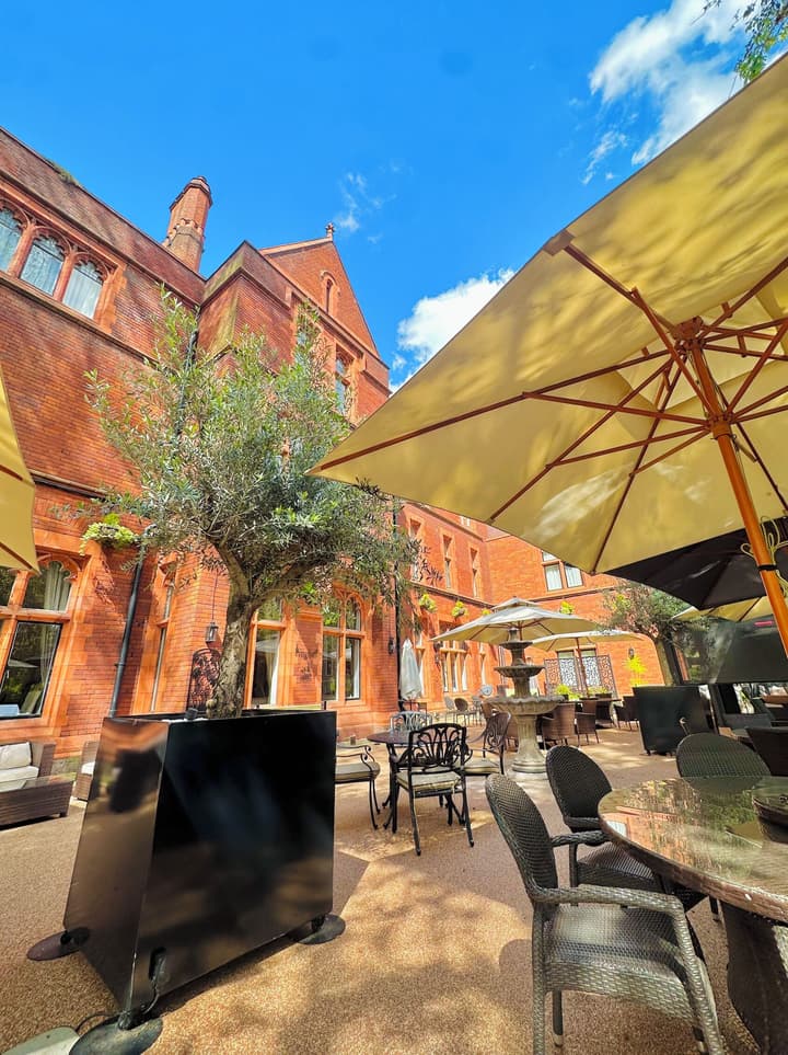 St Paul's Hotel
