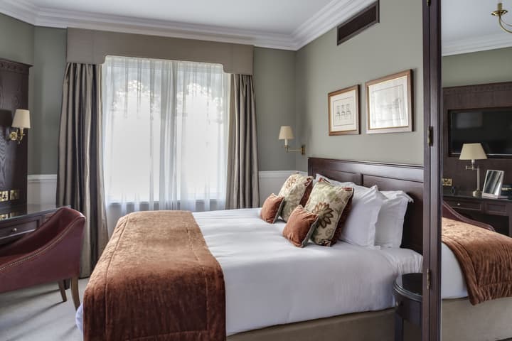 St Paul's Hotel