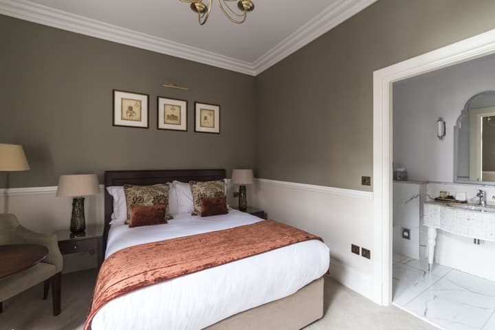 St Paul's Hotel