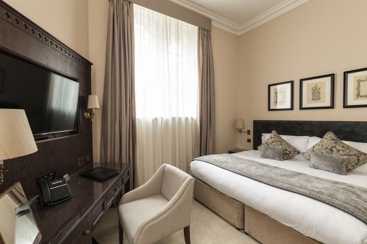 St Paul's Hotel