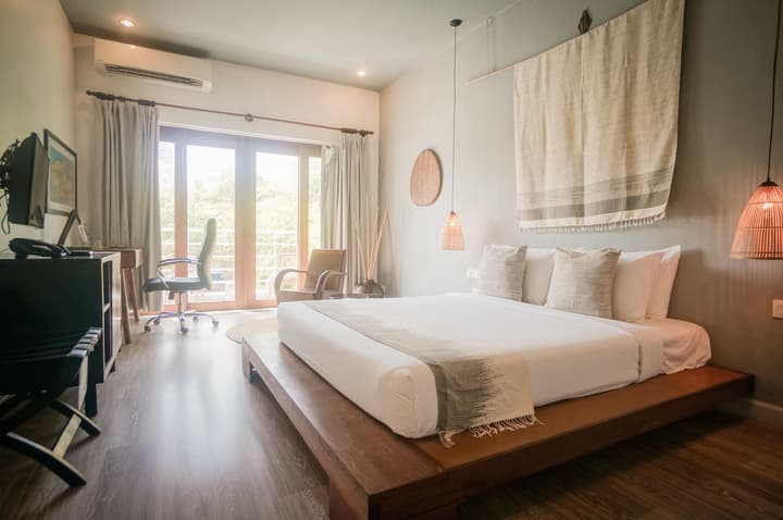 iRoHa Garden Hotel & Resort