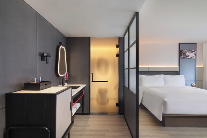 Moxy Chongqing