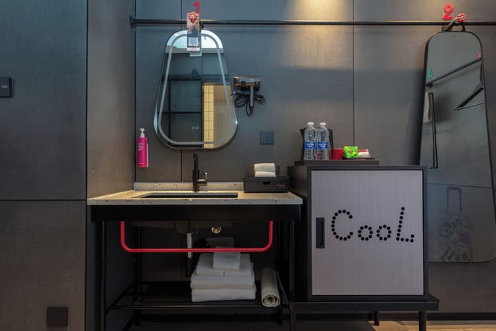Moxy Chongqing