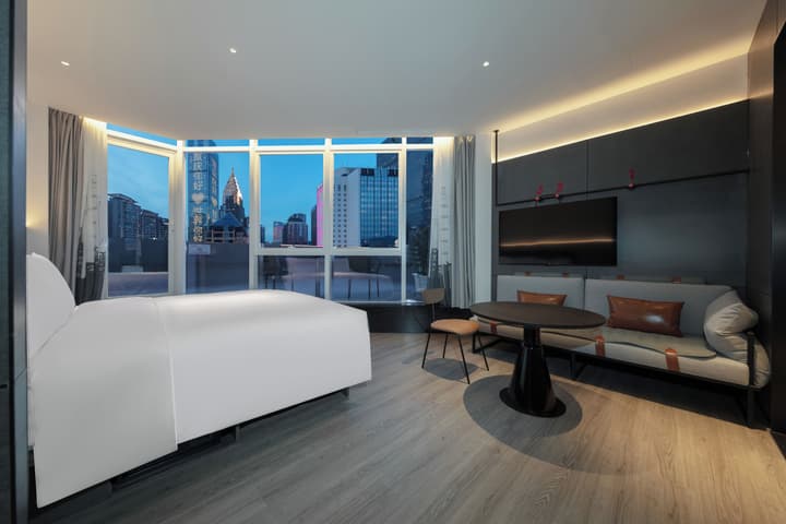 Moxy Chongqing