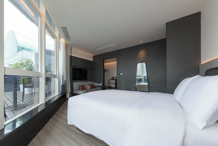 Moxy Chongqing