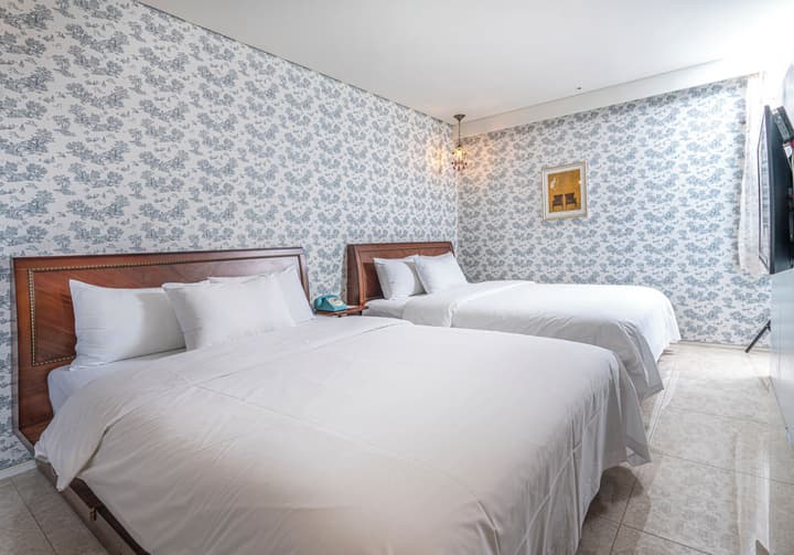 Le Mong Hotel