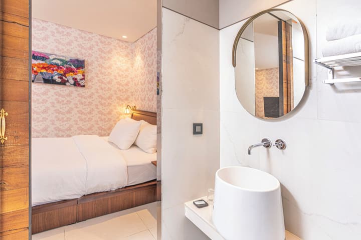 Le Mong Hotel