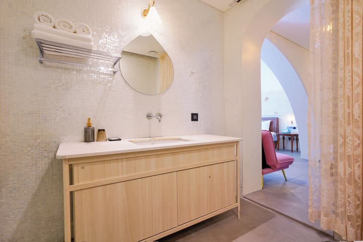 Le Mong Hotel