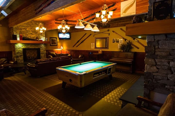 Grizz Hotel