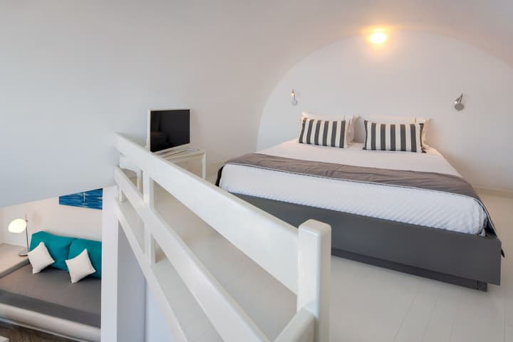 Apanemo Hotel