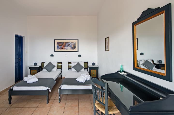 Apanemo Hotel