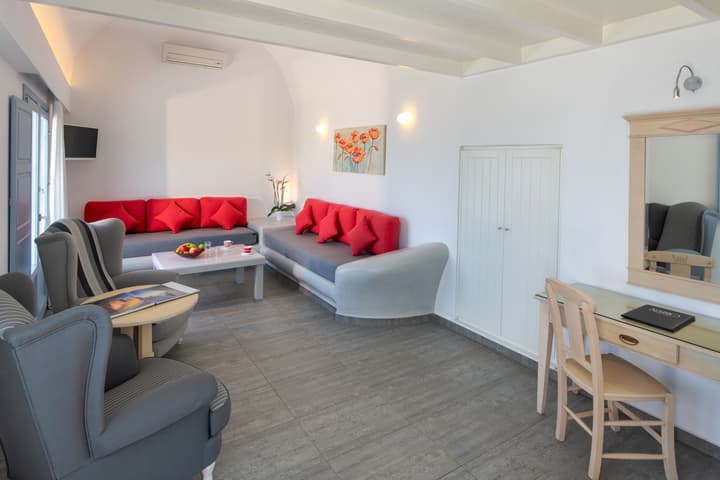 Apanemo Hotel