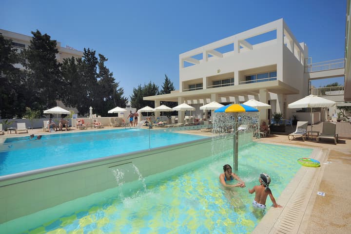 Nelia Gardens