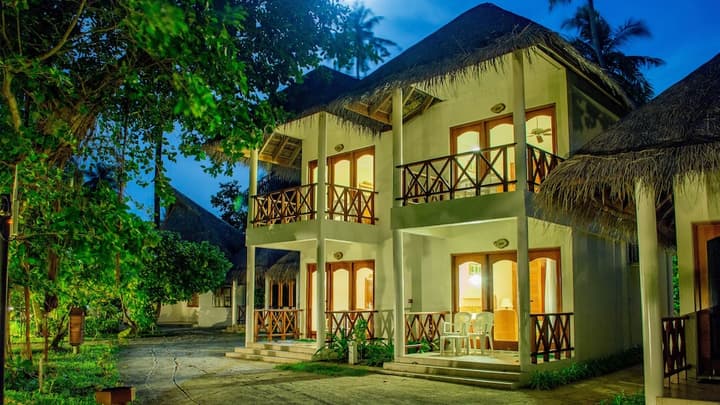 Fihalhohi Island Resort