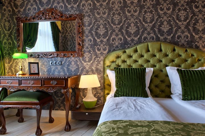 SleepWalker Boutique Suites