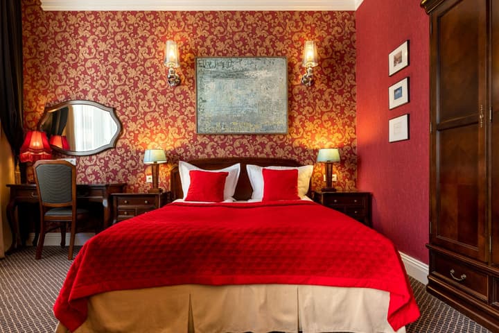 SleepWalker Boutique Suites