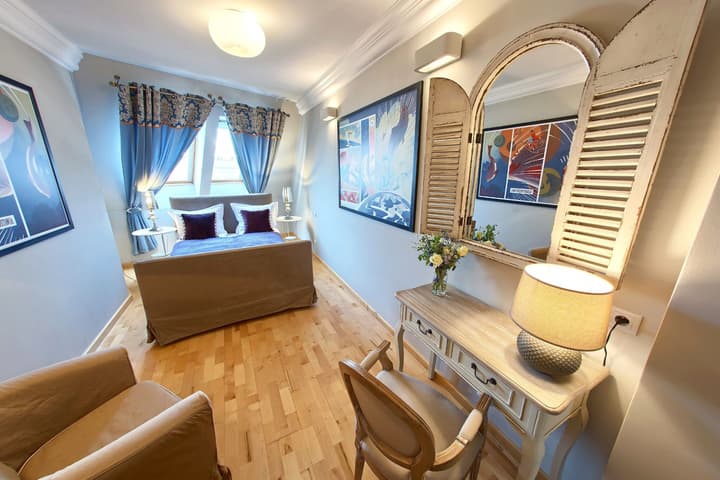 SleepWalker Boutique Suites
