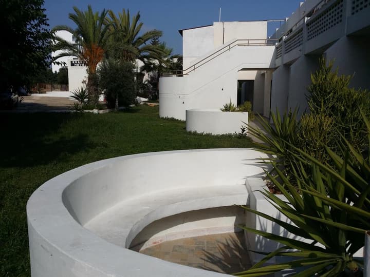 Kkaras Hotel