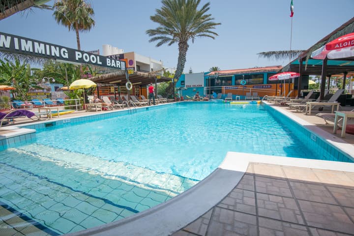 Kkaras Hotel