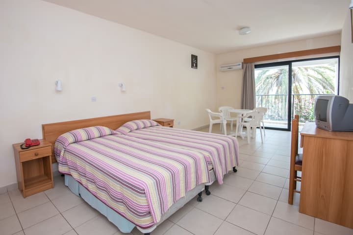 Kkaras Hotel