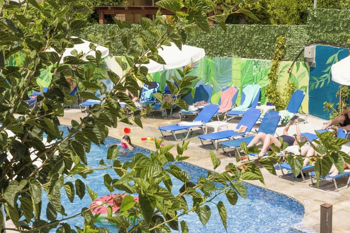 Alecos Hotel Apartments