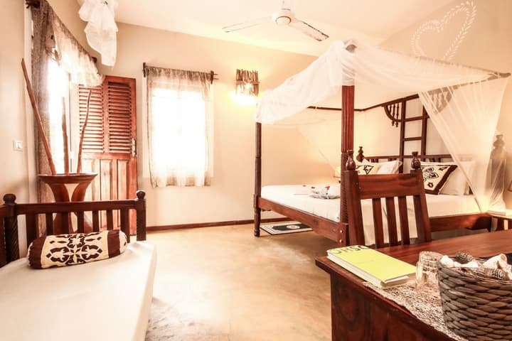 Sahari Zanzibar