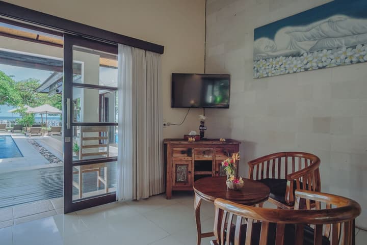 Frangipani Beach Hotel