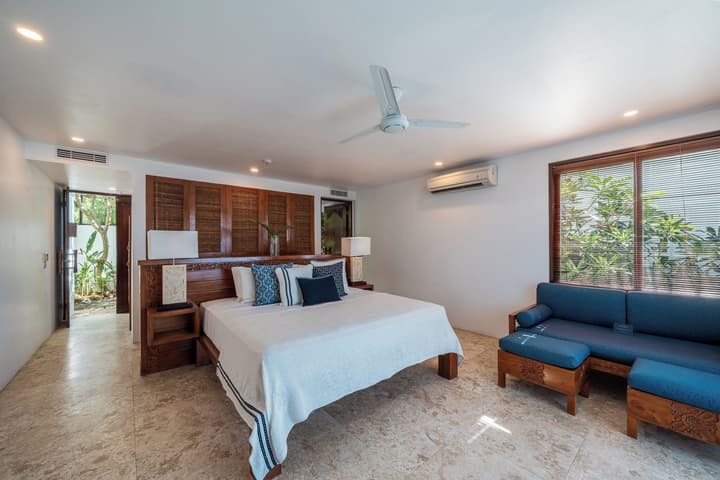 Batu Karang Lembongan Resort & Spa