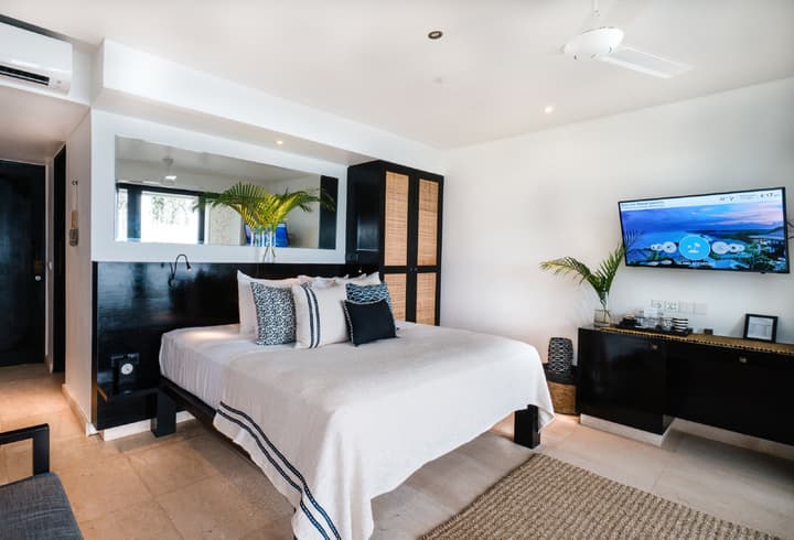 Batu Karang Lembongan Resort & Spa