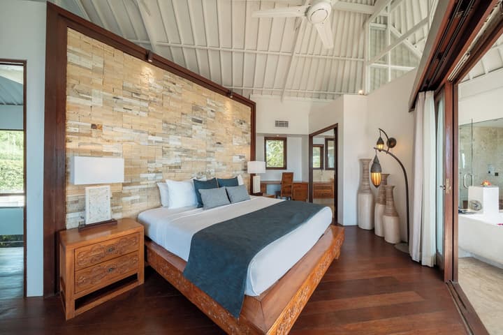 Batu Karang Lembongan Resort & Spa