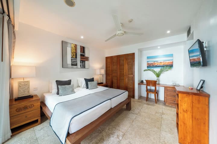 Batu Karang Lembongan Resort & Spa