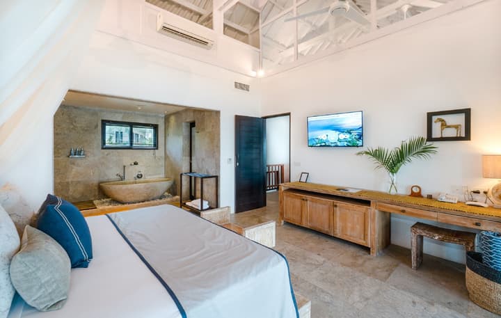 Batu Karang Lembongan Resort & Spa