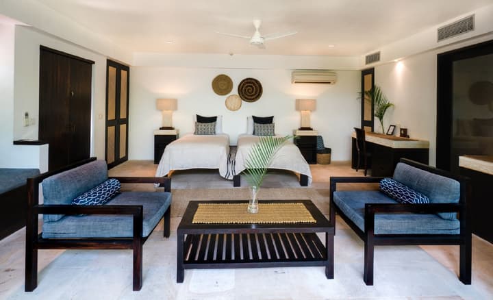 Batu Karang Lembongan Resort & Spa
