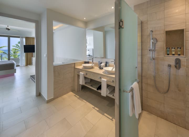 Royalton CHIC Punta Cana, An Autograph Collection All-Inclusive Resort & Casino – Adults Only