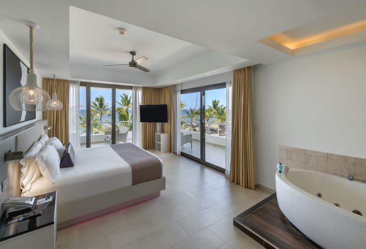 Royalton CHIC Punta Cana, An Autograph Collection All-Inclusive Resort & Casino – Adults Only
