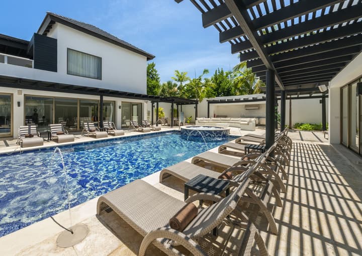 Royalton CHIC Punta Cana, An Autograph Collection All-Inclusive Resort & Casino – Adults Only