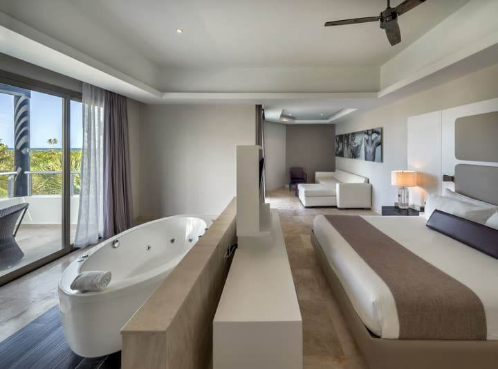 Royalton CHIC Punta Cana, An Autograph Collection All-Inclusive Resort & Casino – Adults Only