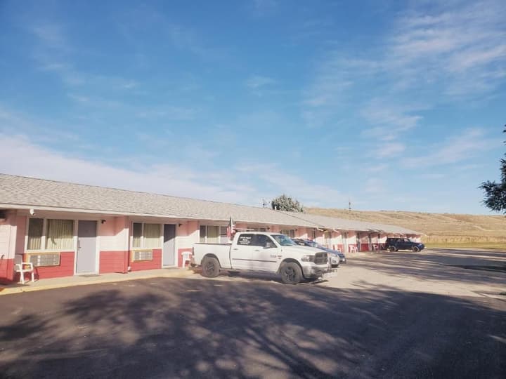 Budget Inn Express