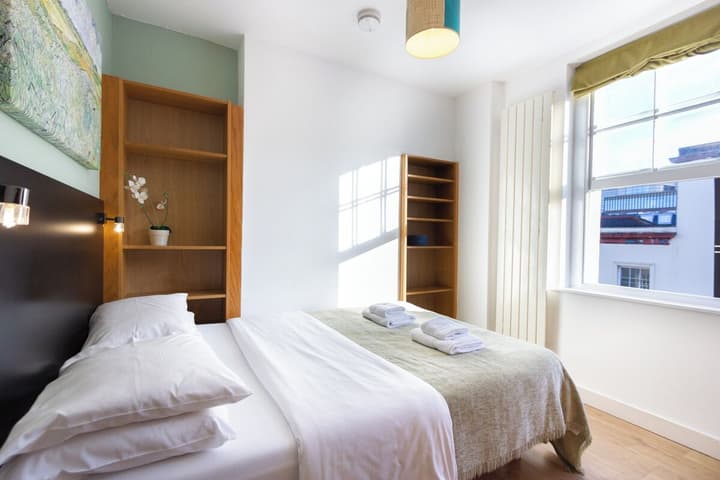 Studios 2 Let North Gower