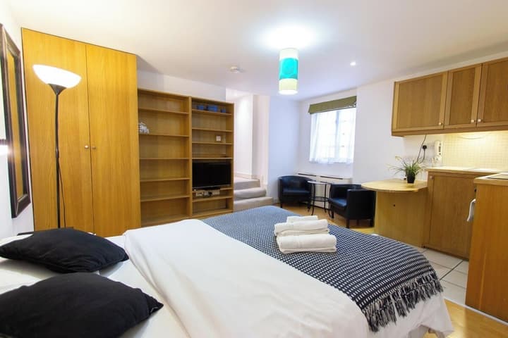 Studios 2 Let North Gower